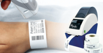 I 5 criteri principali per scegliere una stampante per braccialetti medicali